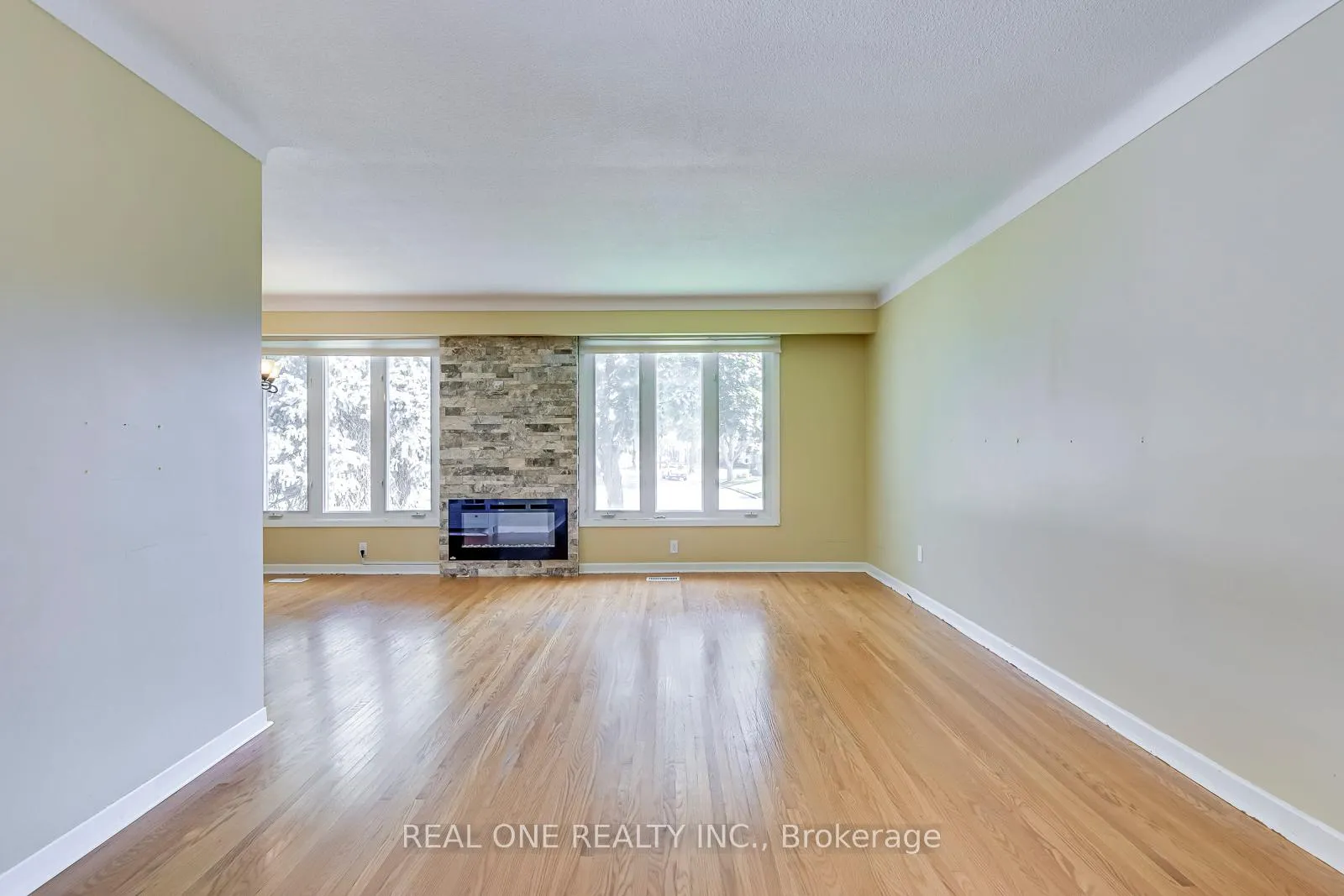Photo 7 of 604 Bridle Wood, Burlington, Appleby — HOMEH
