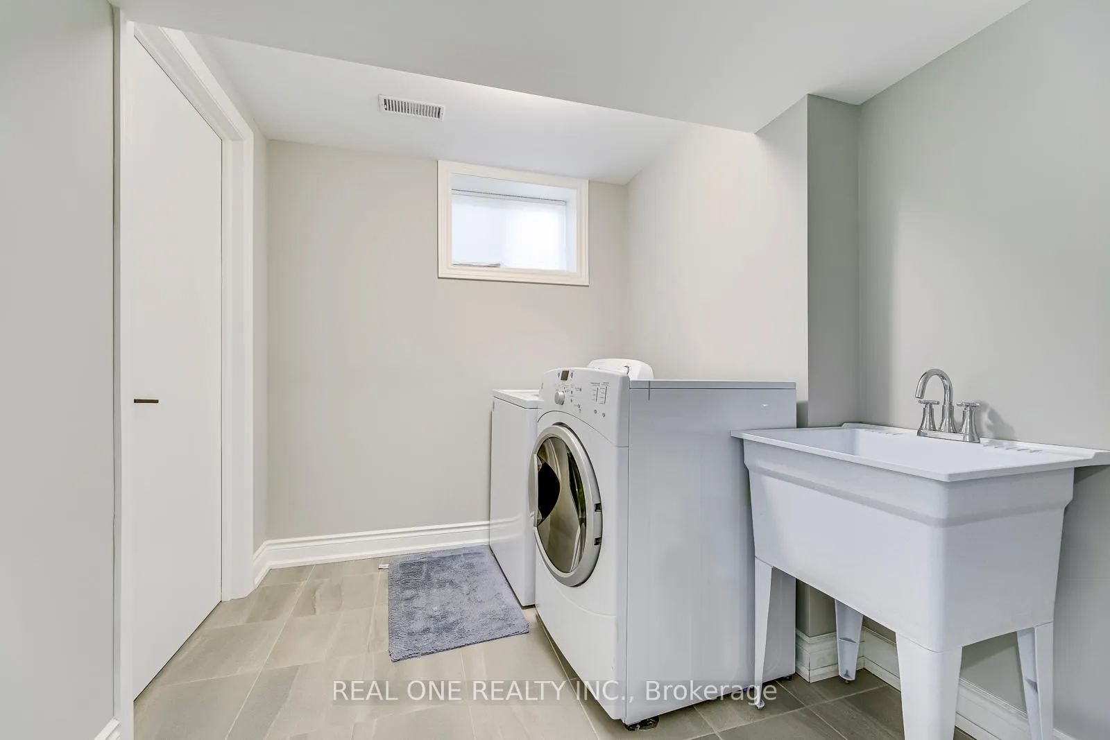 Photo 33 of 604 Bridle Wood, Burlington, Appleby — HOMEH