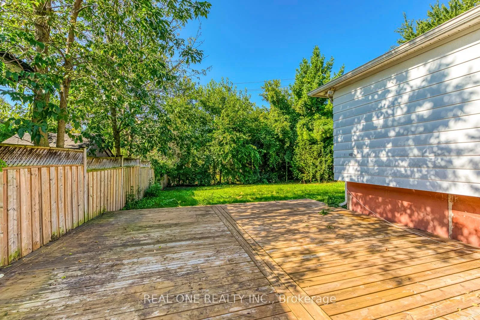 Photo 34 of 604 Bridle Wood, Burlington, Appleby — HOMEH