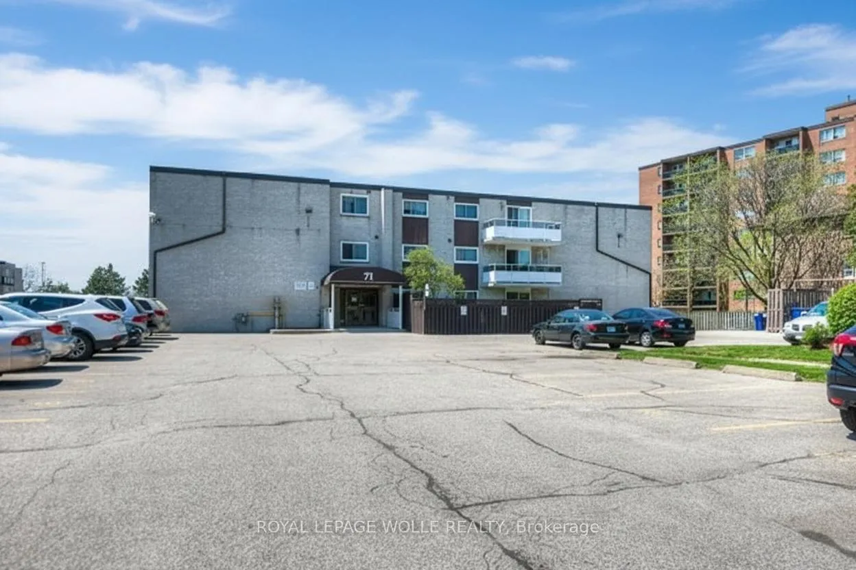 Photo 4 of Unit 301, 71 Vanier Drive, Kitchener — HOMEH