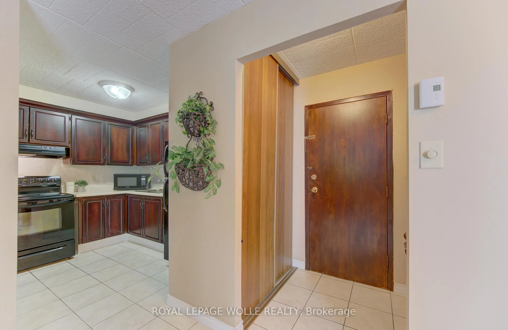Photo 8 of Unit 301, 71 Vanier Drive, Kitchener — HOMEH
