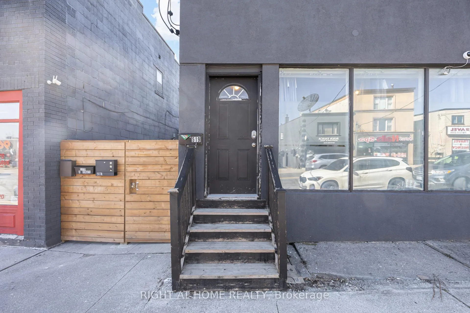 Photo 4 of 519 Rogers Road, Toronto, Keelesdale-Eglinton West — HOMEH
