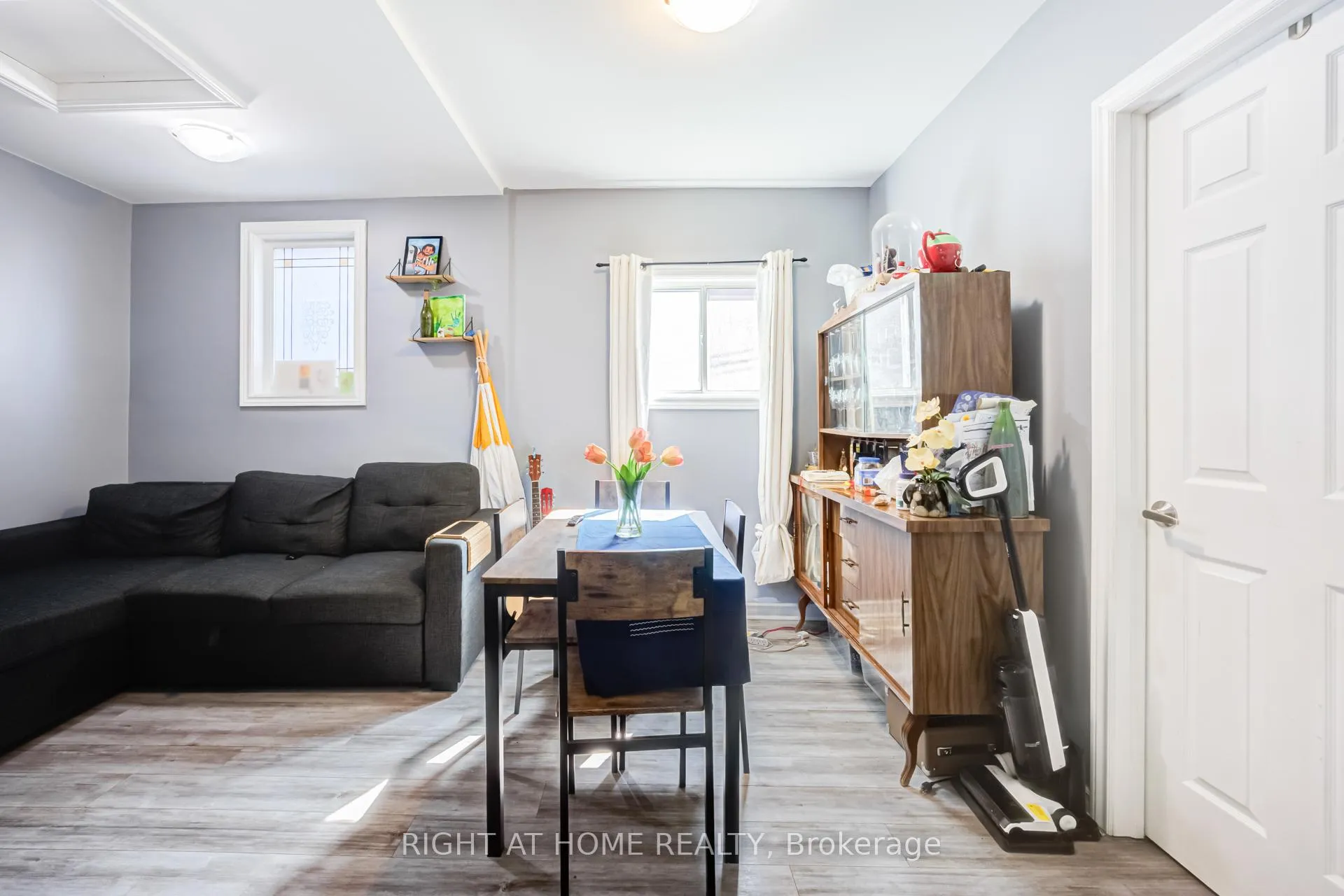 Photo 30 of 519 Rogers Road, Toronto, Keelesdale-Eglinton West — HOMEH