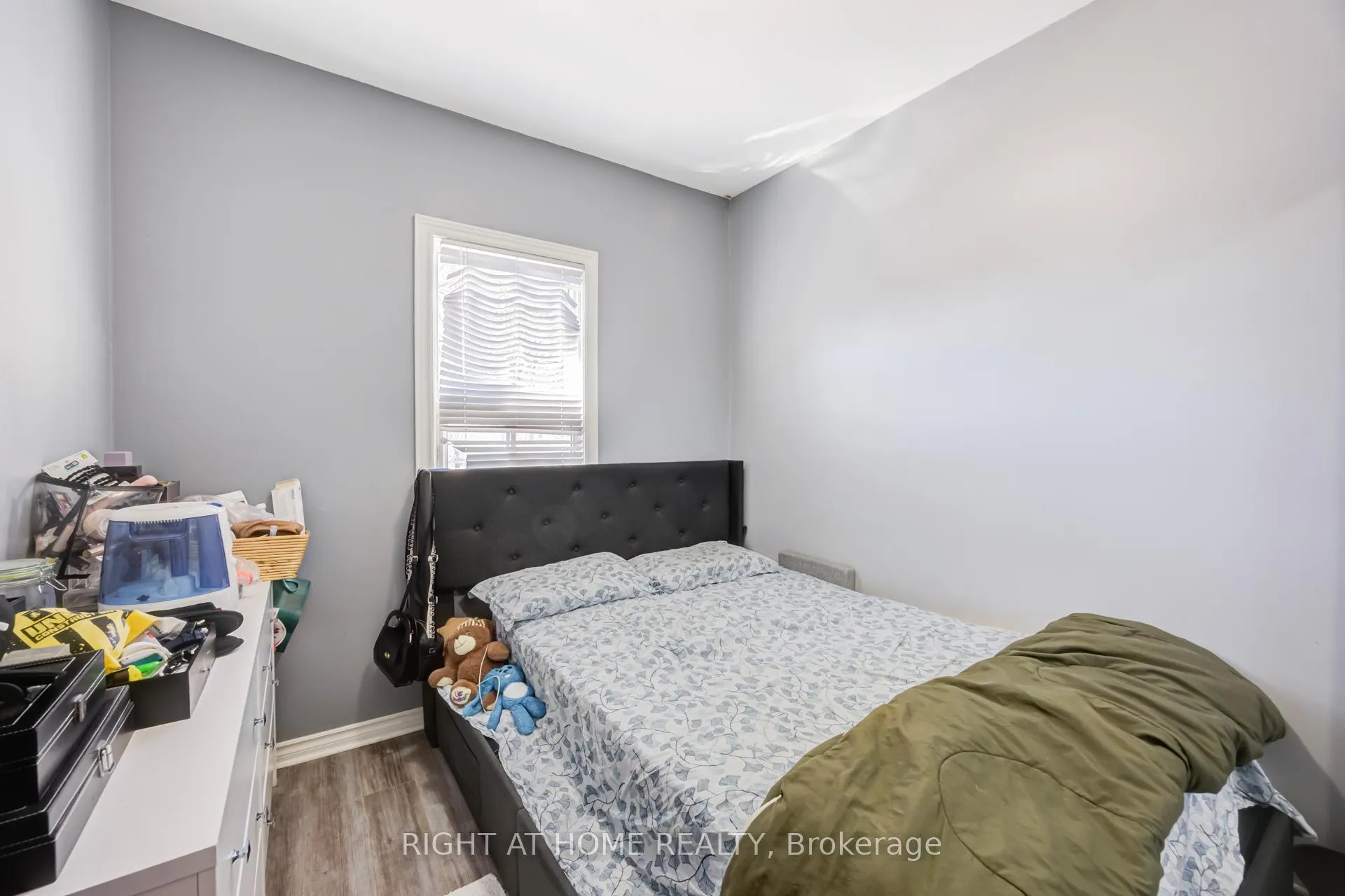 Photo 33 of 519 Rogers Road, Toronto, Keelesdale-Eglinton West — HOMEH