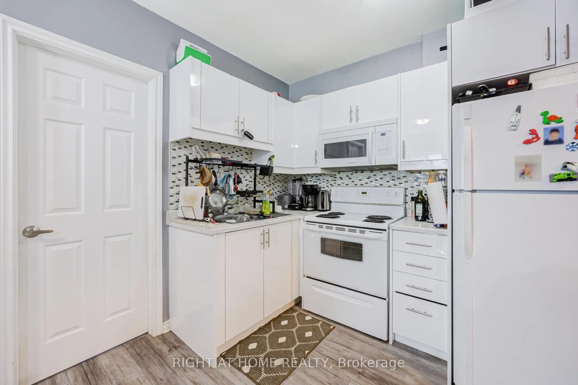 Photo 34 of 519 Rogers Road, Toronto, Keelesdale-Eglinton West — HOMEH