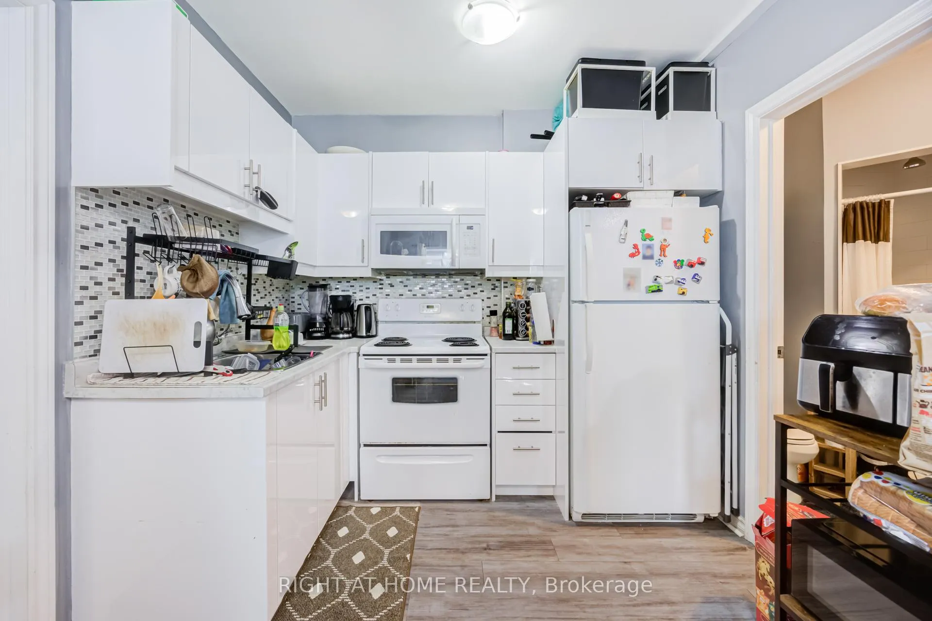 Photo 35 of 519 Rogers Road, Toronto, Keelesdale-Eglinton West — HOMEH