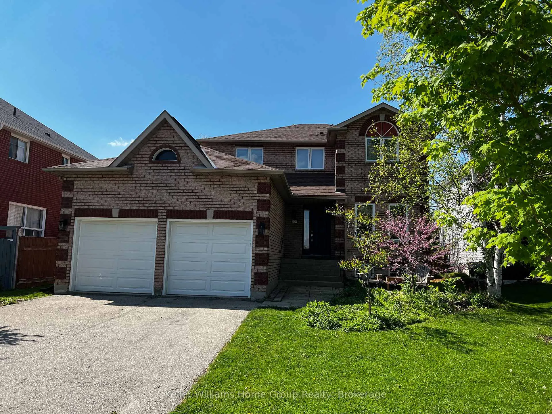 Photo 2 of 304 Daniel Crescent, Centre Wellington, Elora/Salem — HOMEH