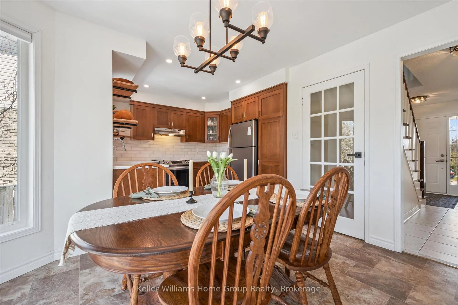 Photo 7 of 304 Daniel Crescent, Centre Wellington, Elora/Salem — HOMEH