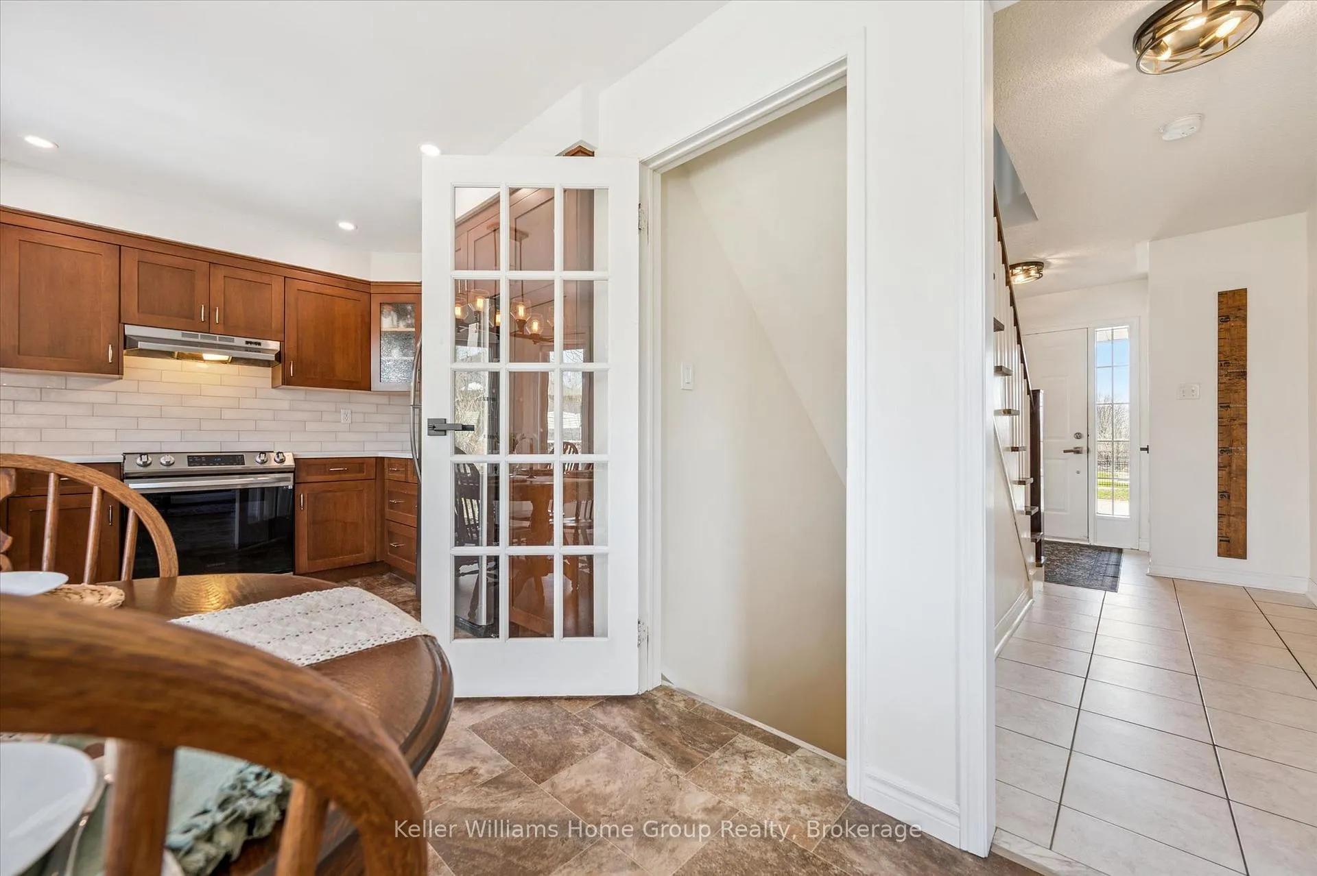 Photo 29 of 304 Daniel Crescent, Centre Wellington, Elora/Salem — HOMEH