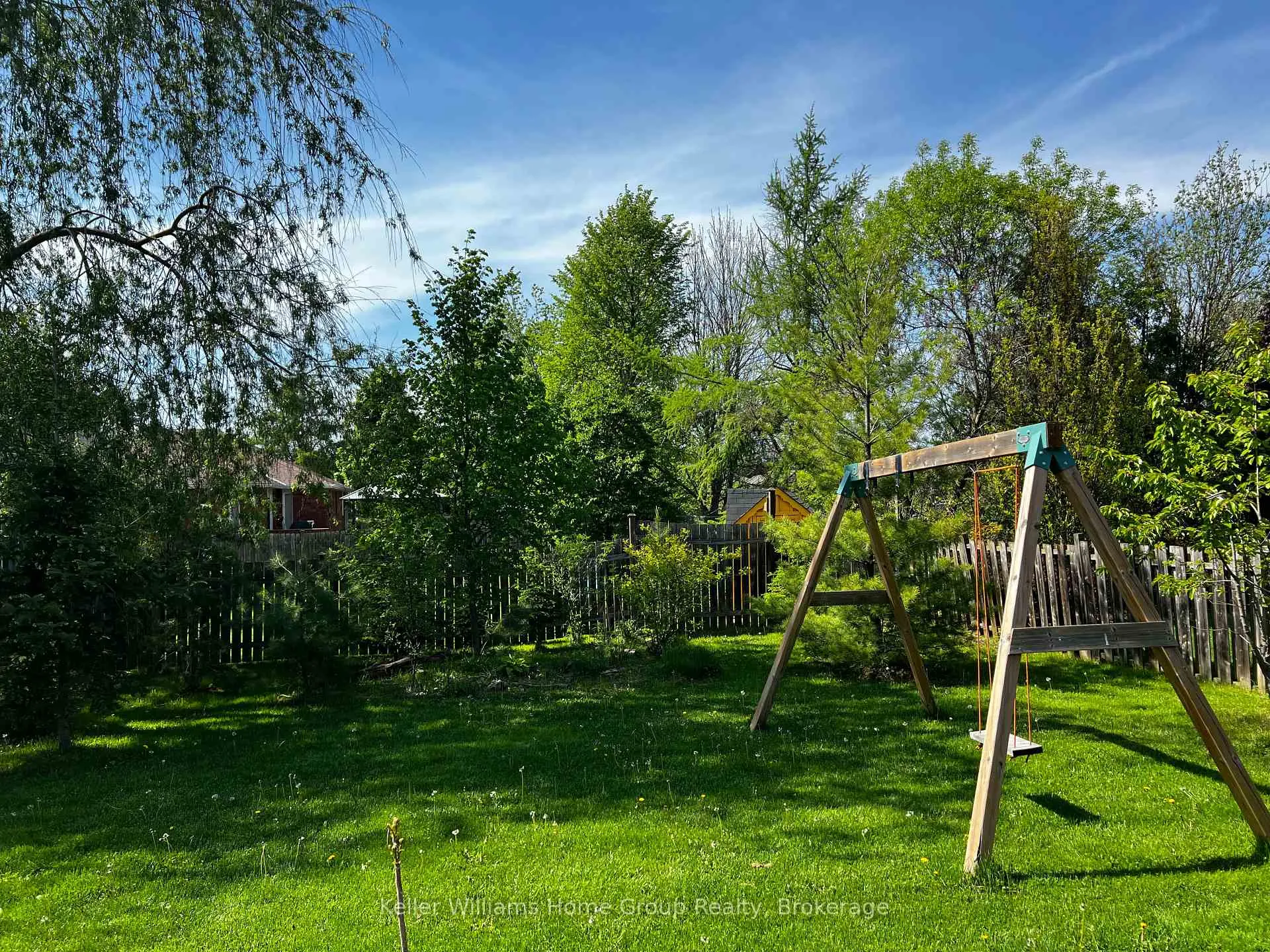 Photo 41 of 304 Daniel Crescent, Centre Wellington, Elora/Salem — HOMEH