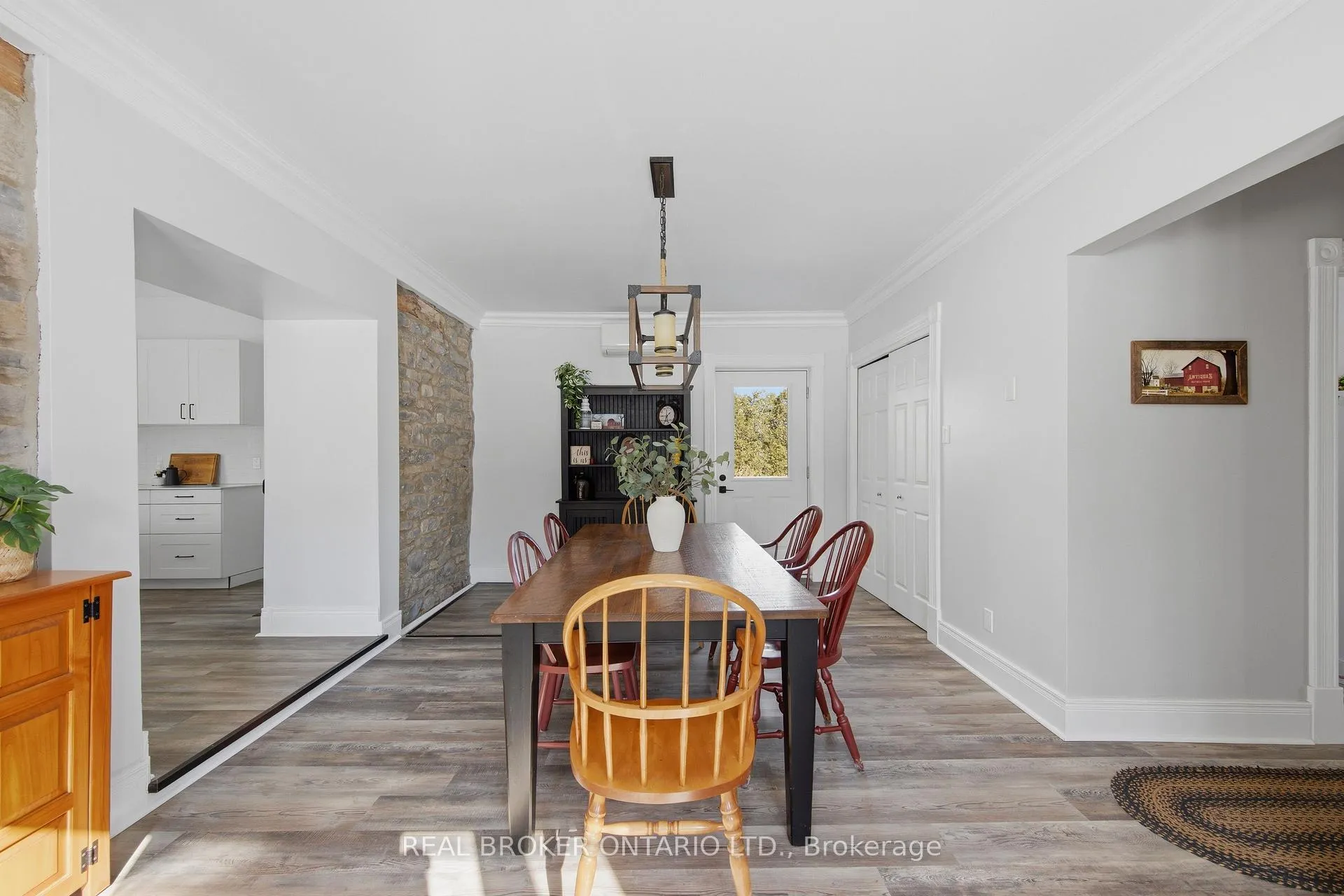 Photo 7 of 2090 Beach Road, North Grenville, North Grenville Twp (Kemptville South) — HOMEH