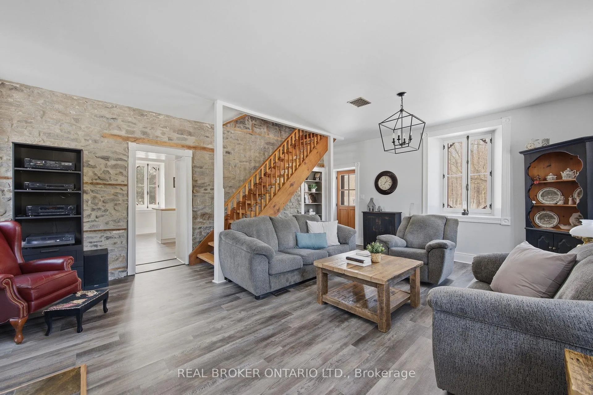 Photo 29 of 2090 Beach Road, North Grenville, North Grenville Twp (Kemptville South) — HOMEH