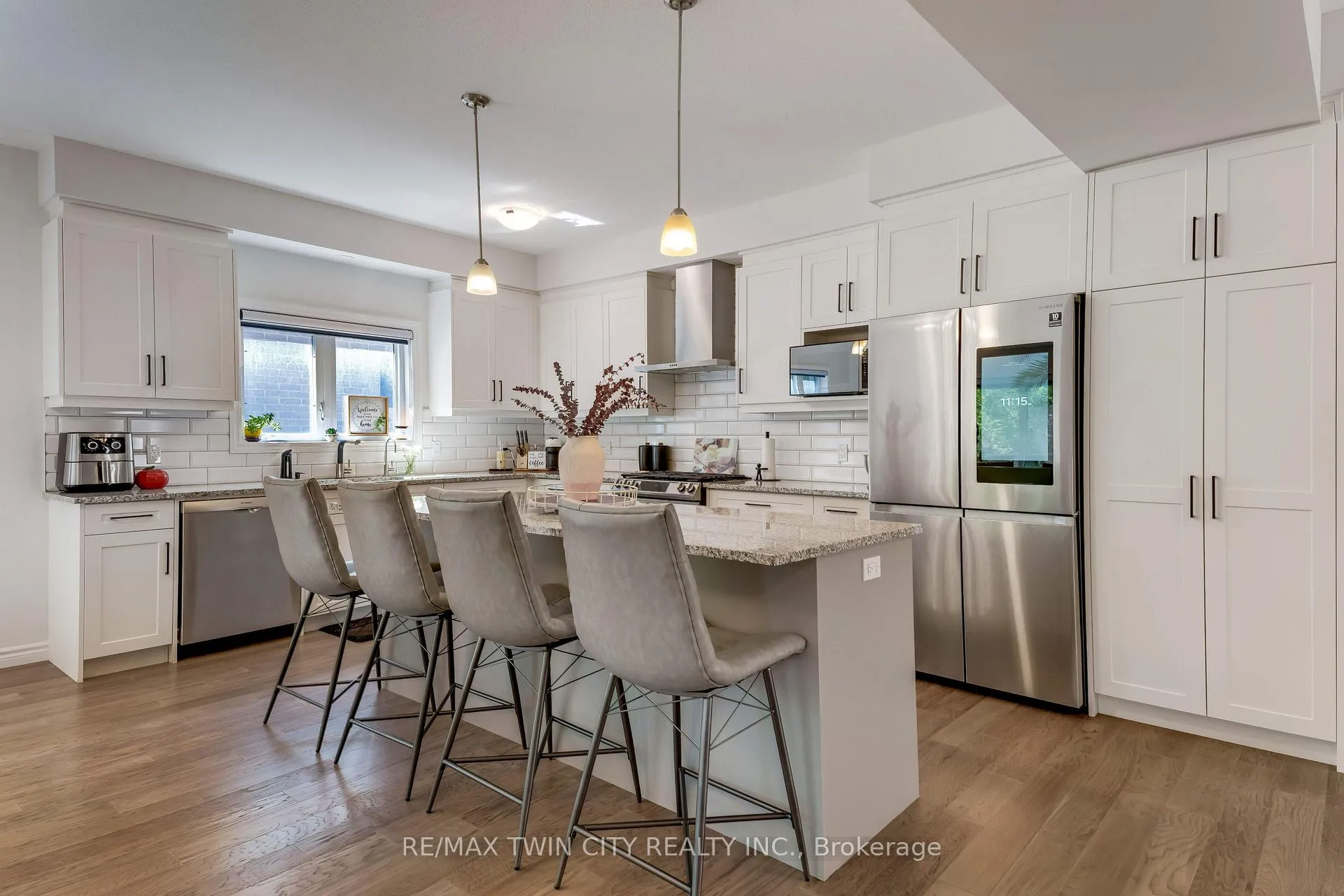 Photo 10 of 248 Otterbein Road, Kitchener — HOMEH