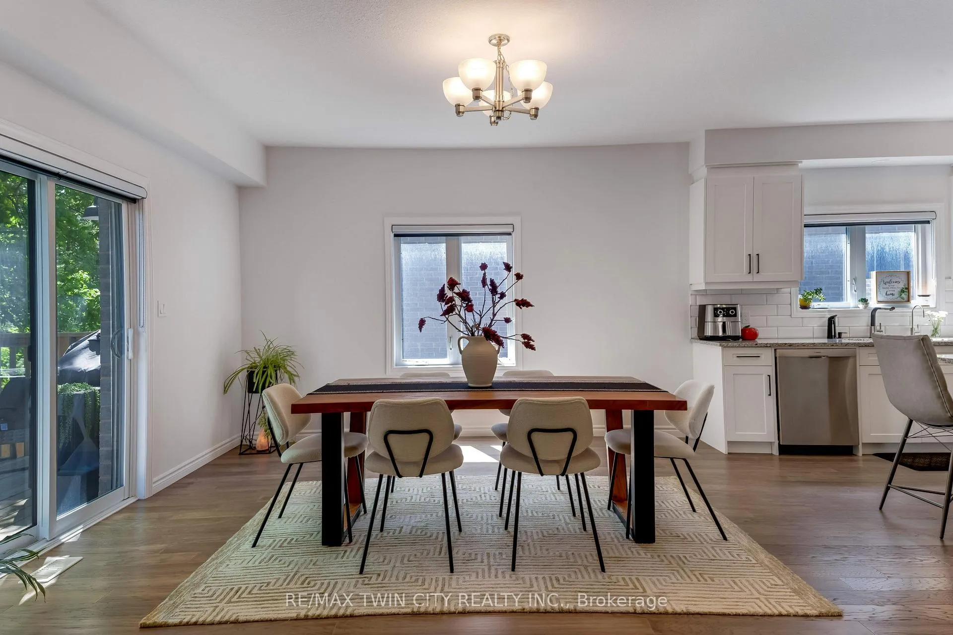 Photo 11 of 248 Otterbein Road, Kitchener — HOMEH