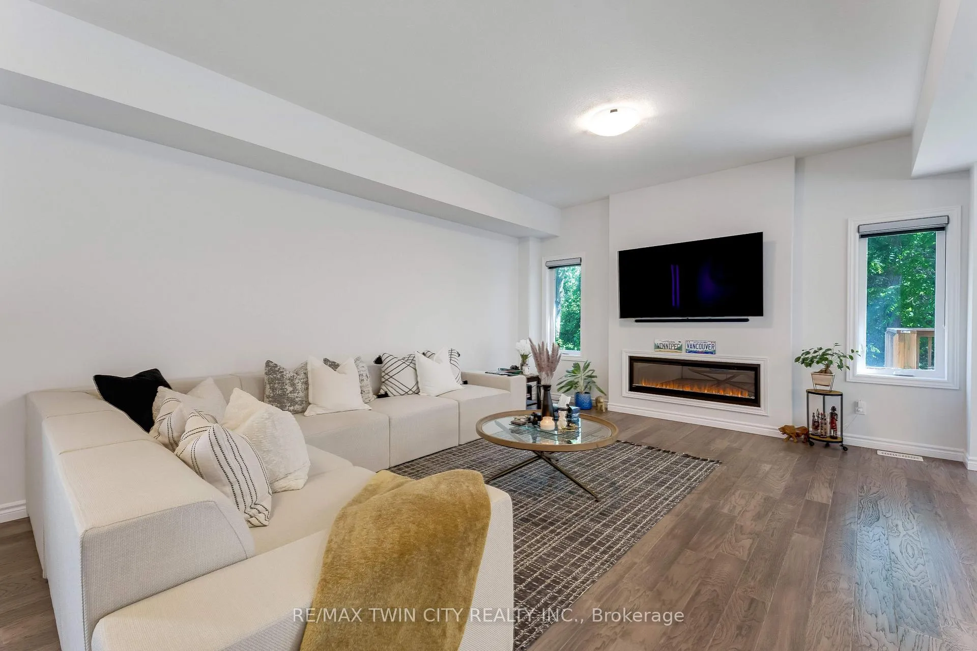 Photo 14 of 248 Otterbein Road, Kitchener — HOMEH