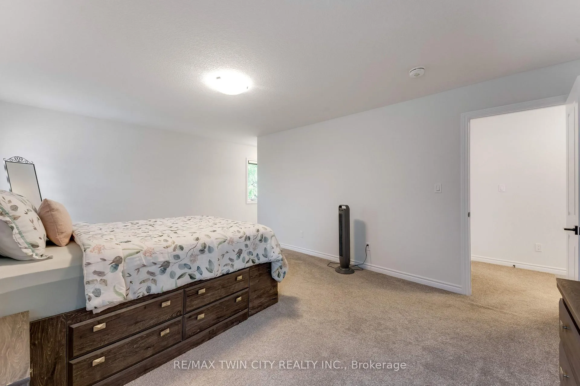 Photo 31 of 248 Otterbein Road, Kitchener — HOMEH