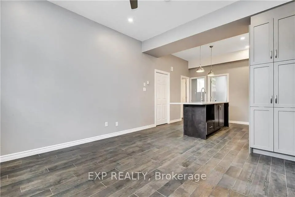 Photo 12 of Unit B, 340 Queen Mary Street, Ottawa, Overbrook/Castle Heights — HOMEH