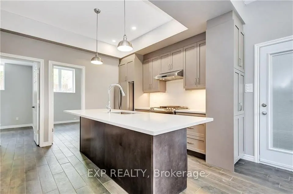 Photo 15 of Unit B, 340 Queen Mary Street, Ottawa, Overbrook/Castle Heights — HOMEH