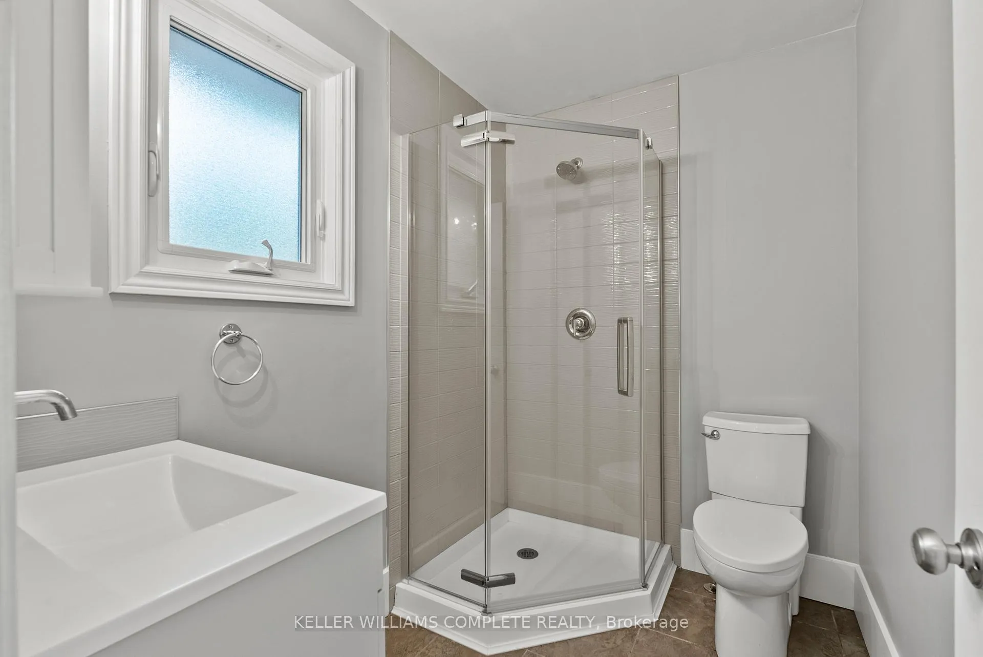 Photo 17 of 44 Fireside Drive, Hamilton, Freelton — HOMEH