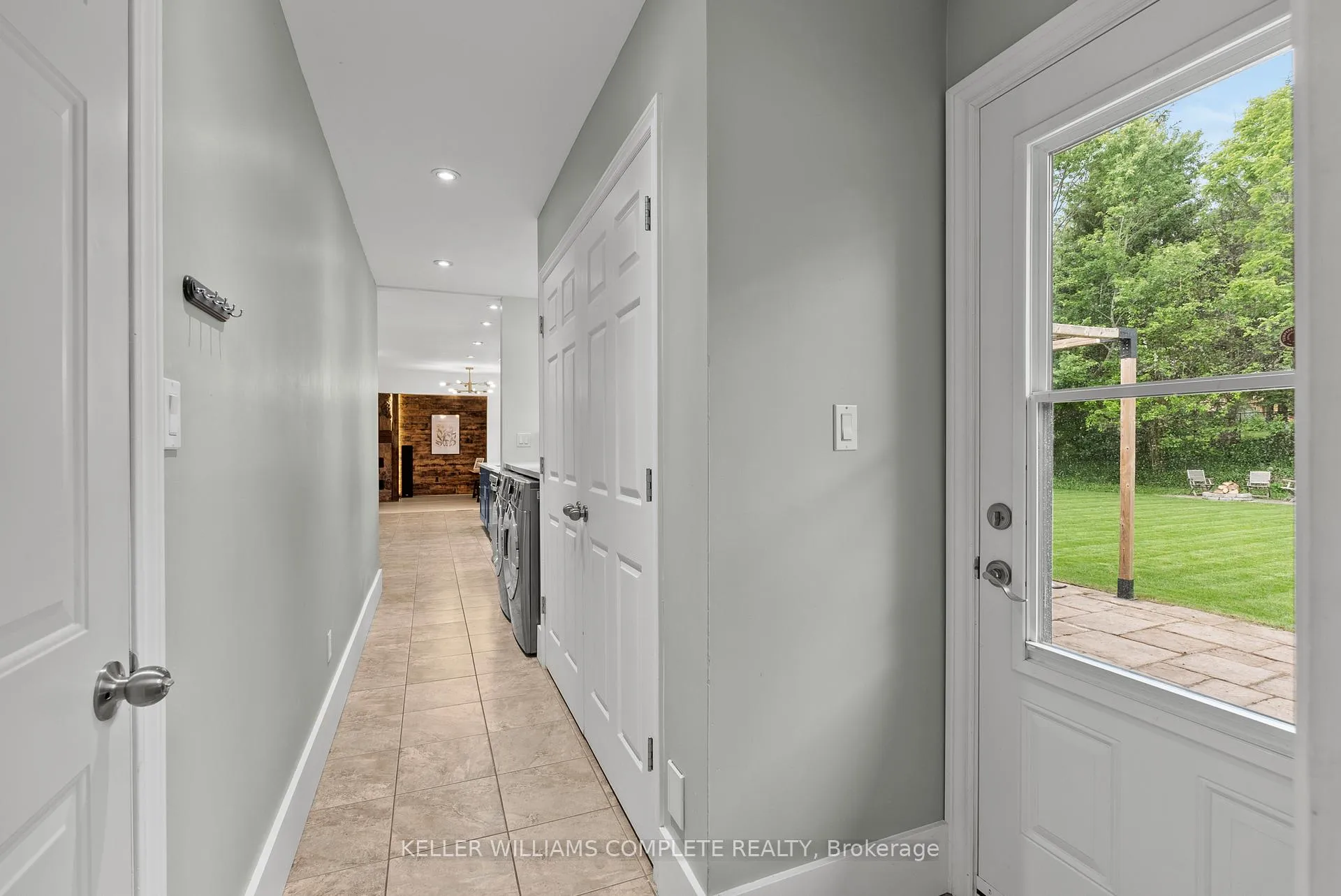 Photo 18 of 44 Fireside Drive, Hamilton, Freelton — HOMEH