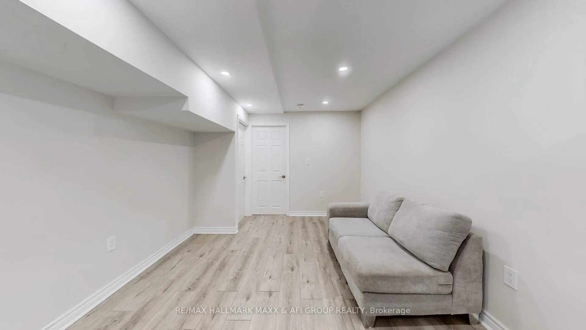 Photo 6 of Unit Basement B, 719 Shanahan Boulevard, Newmarket, Armitage — HOMEH