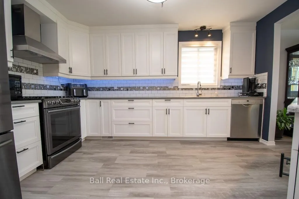 Photo 13 of 12 Lakefield Court, Selwyn — HOMEH