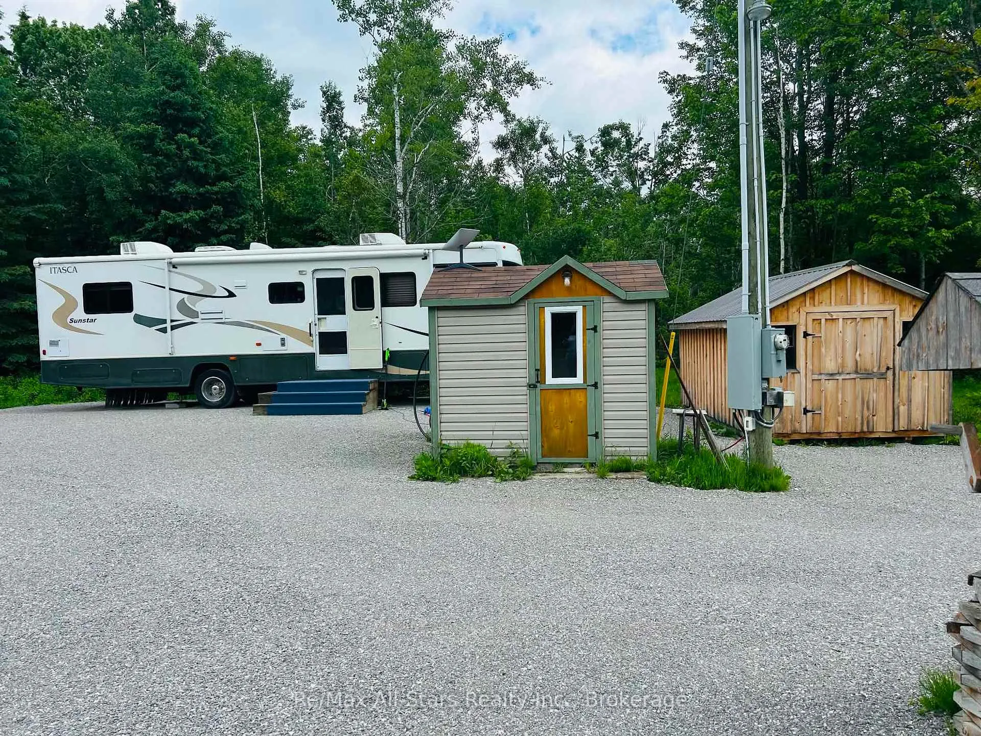 Photo 4 of 1190 Bacon Road, Minden Hills, Snowdon — HOMEH