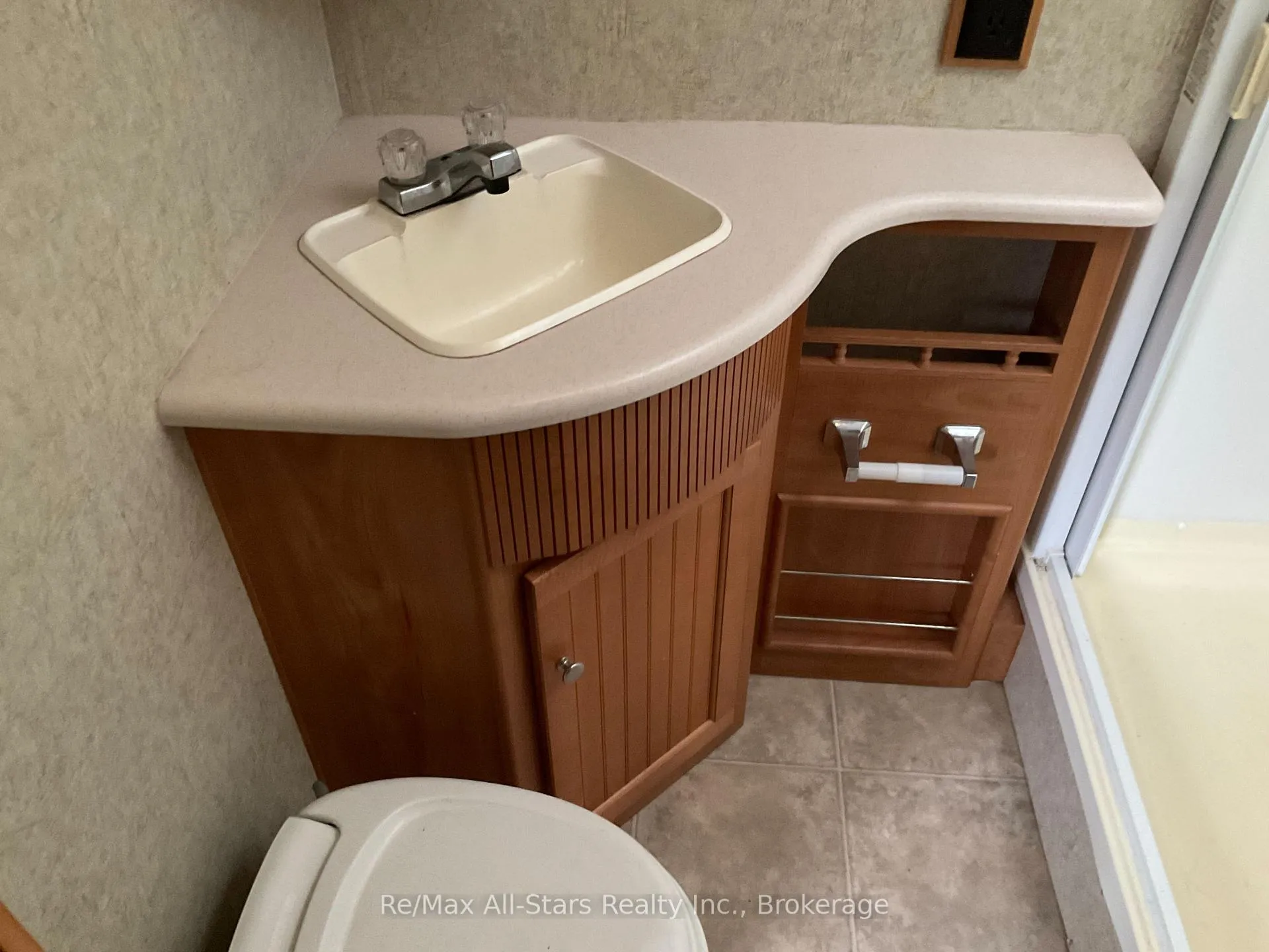 Photo 11 of 1190 Bacon Road, Minden Hills, Snowdon — HOMEH