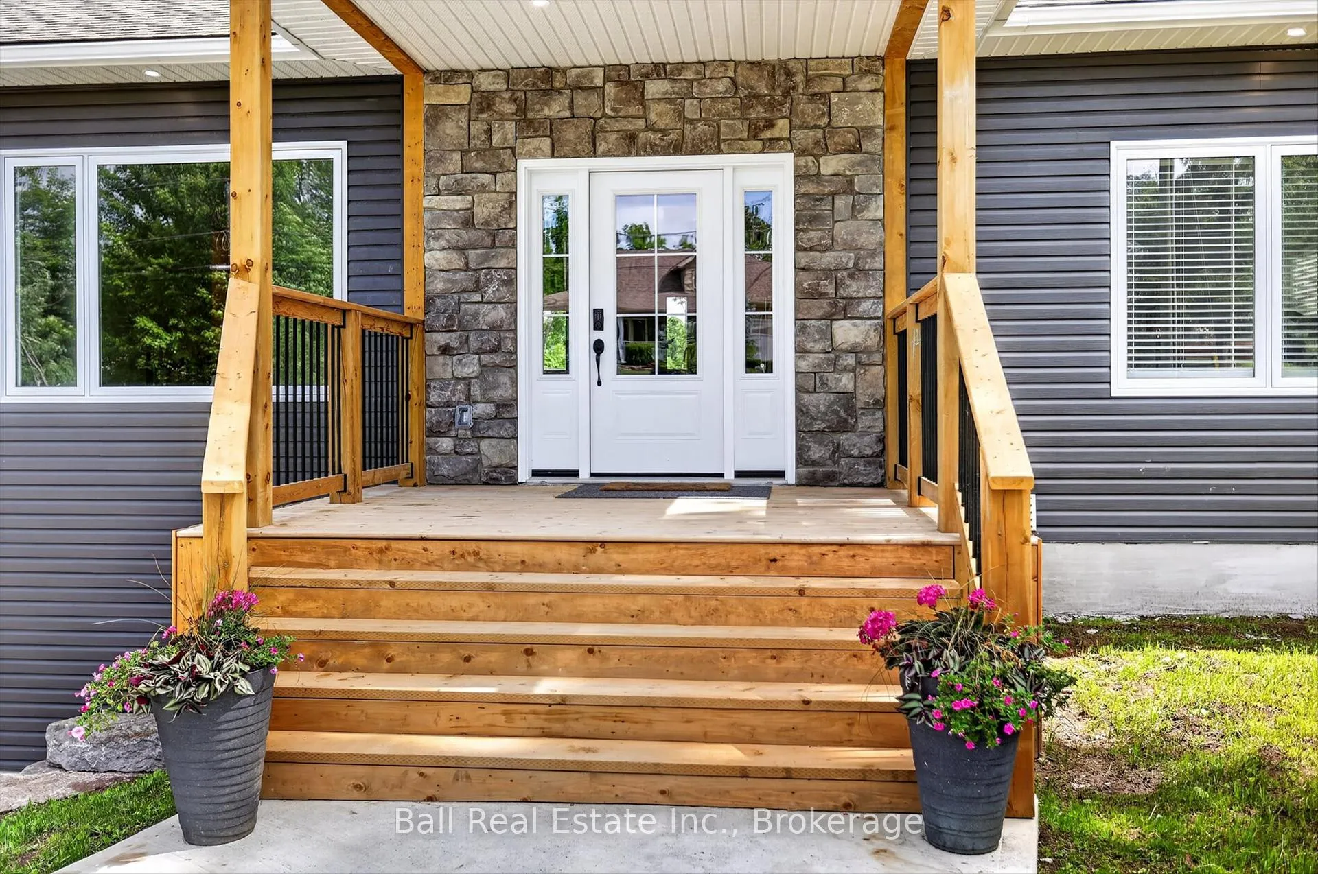 Photo 4 of 53 Sumcot Drive, Trent Lakes — HOMEH