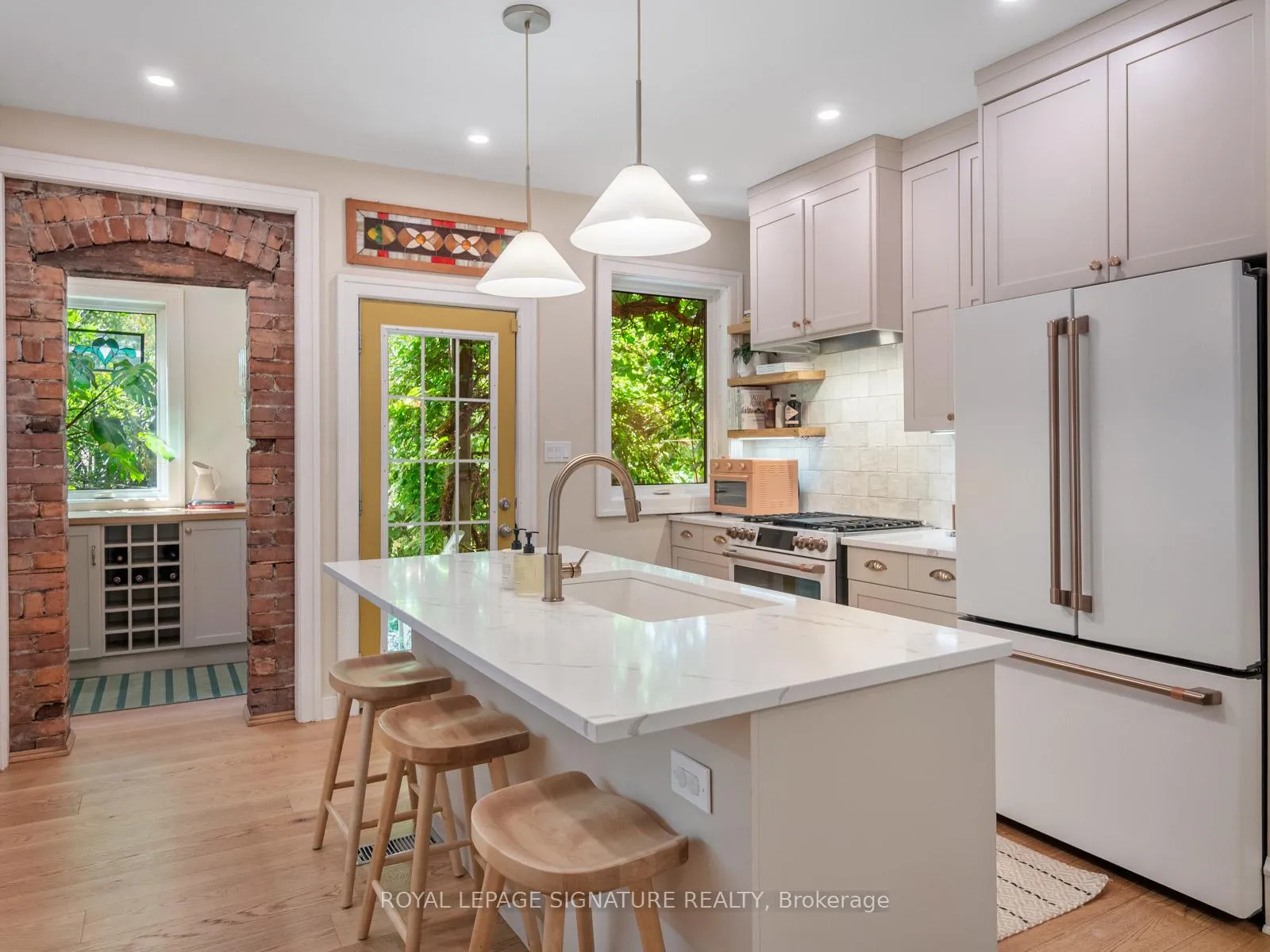 Photo 12 of 121 Ivy Avenue, Toronto, South Riverdale — HOMEH