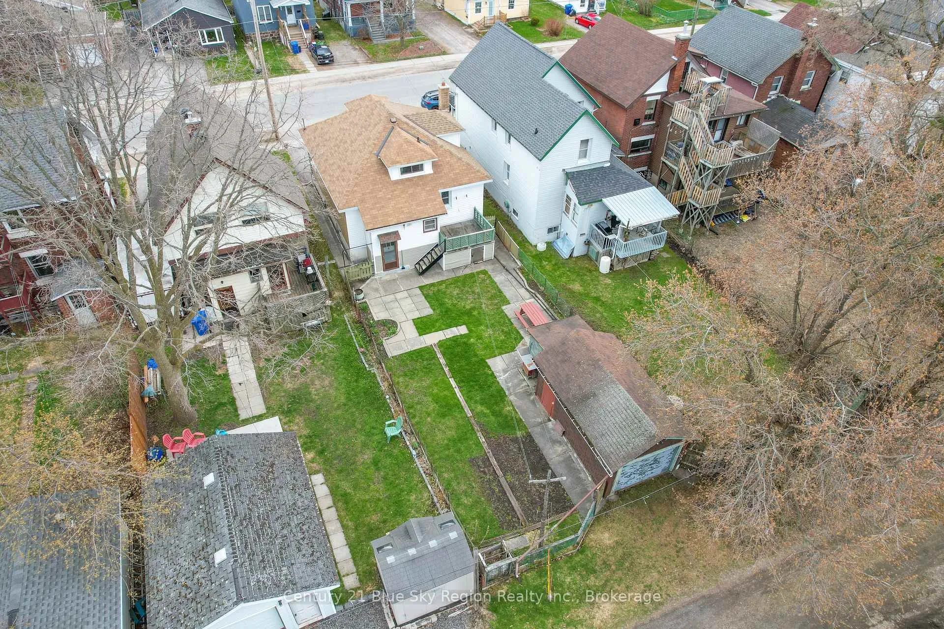 Photo 4 of 137 Second Avenue E, North Bay, Central — HOMEH