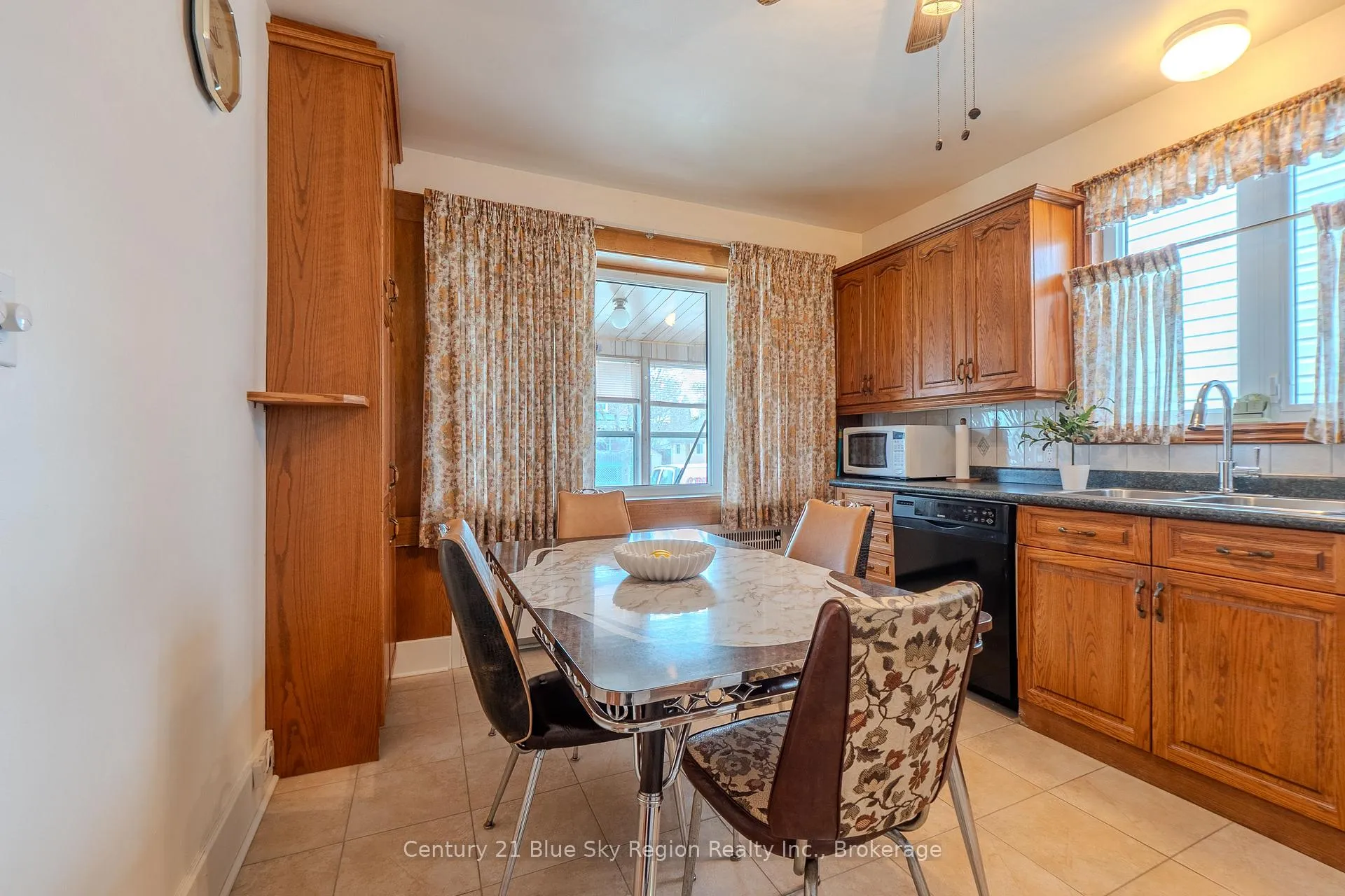 Photo 12 of 137 Second Avenue E, North Bay, Central — HOMEH