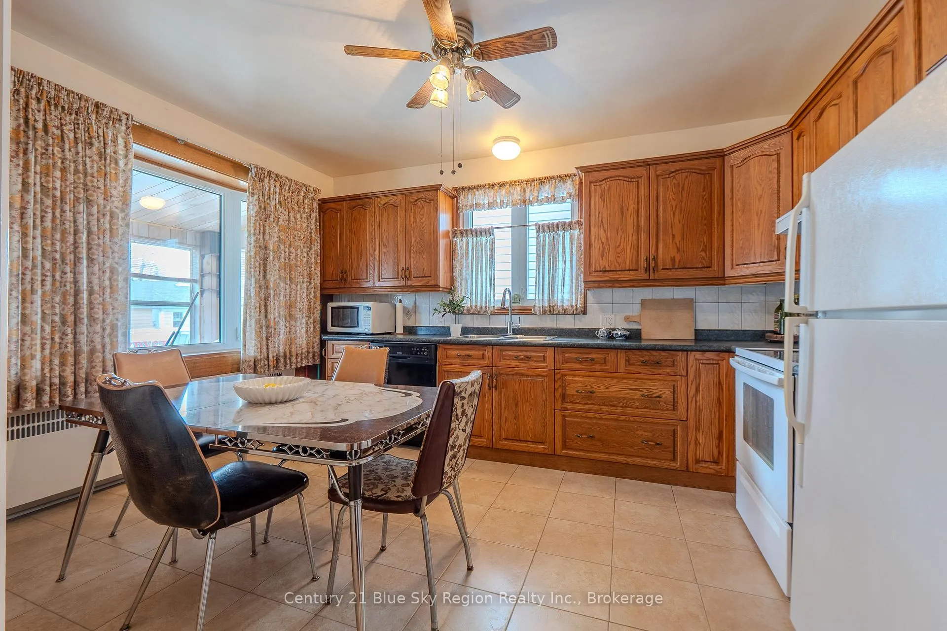 Photo 14 of 137 Second Avenue E, North Bay, Central — HOMEH
