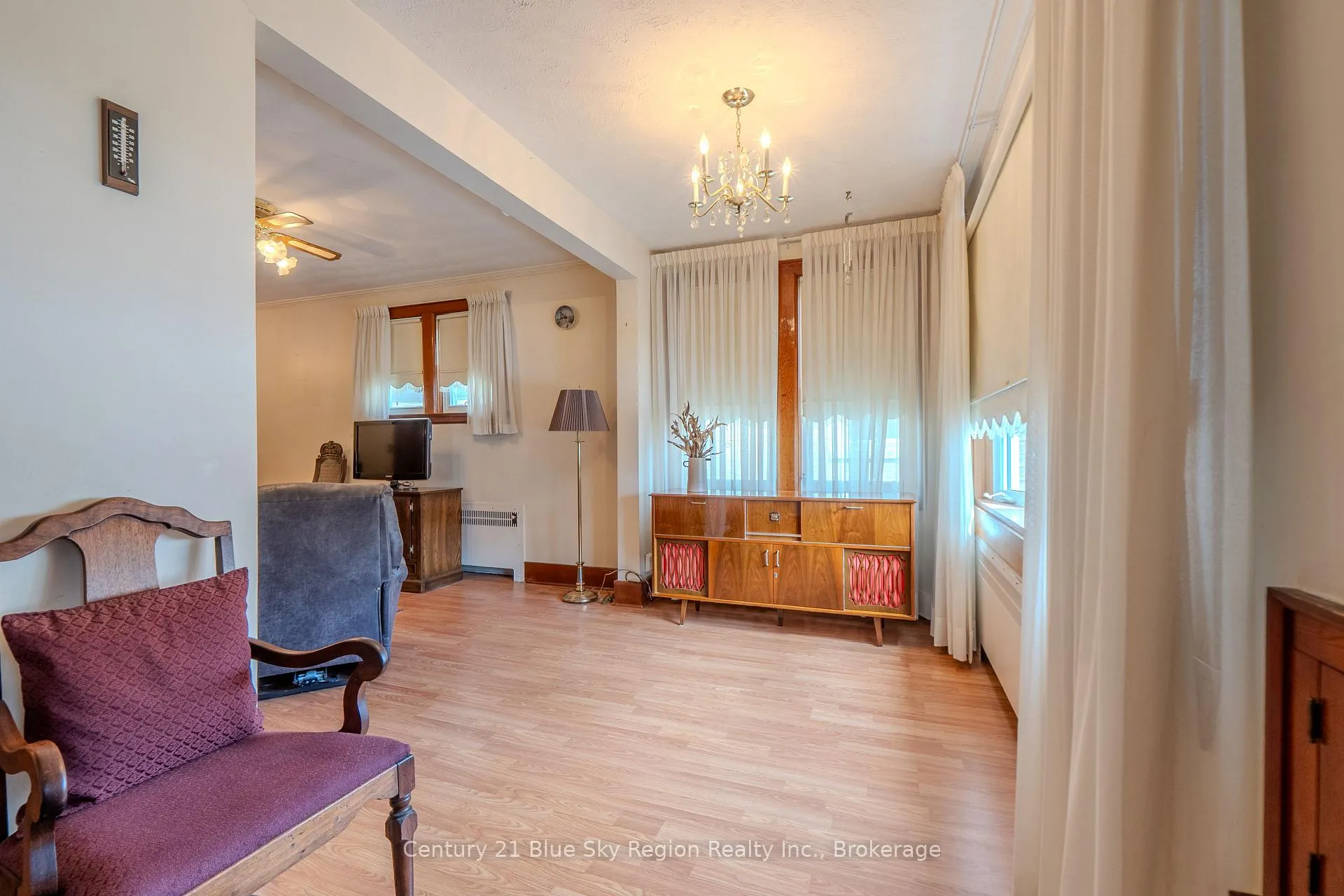 Photo 21 of 137 Second Avenue E, North Bay, Central — HOMEH