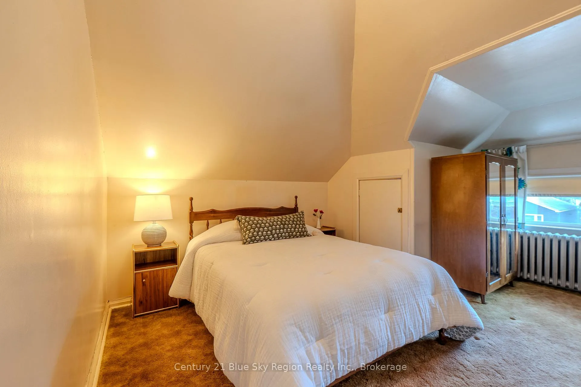Photo 22 of 137 Second Avenue E, North Bay, Central — HOMEH