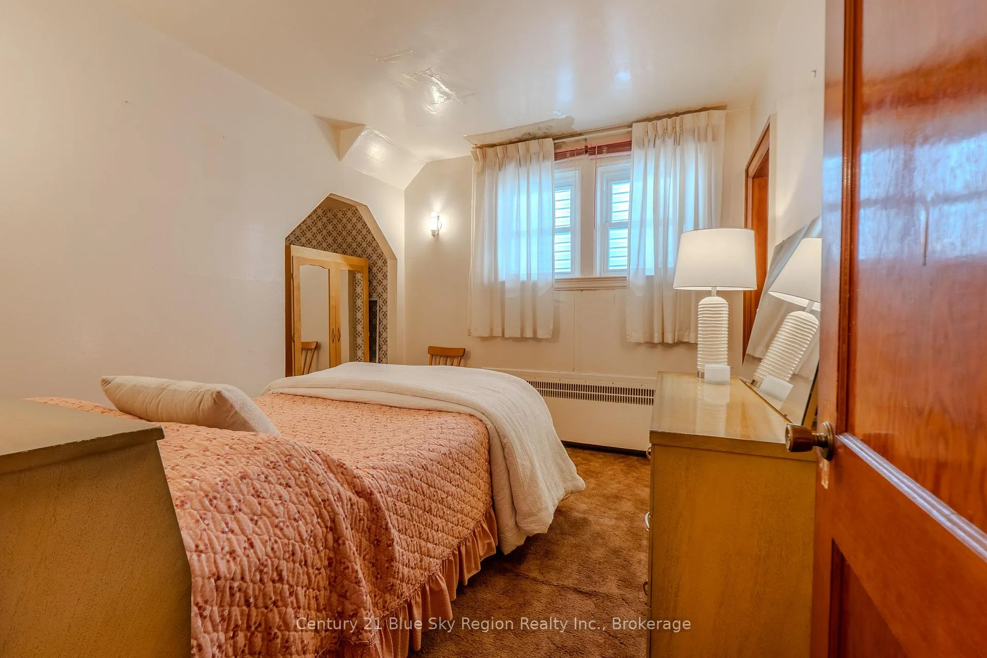 Photo 29 of 137 Second Avenue E, North Bay, Central — HOMEH