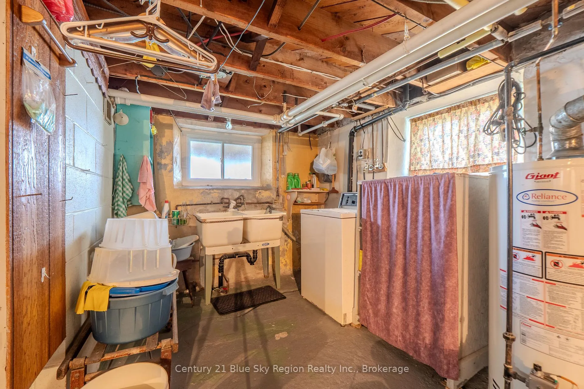 Photo 35 of 137 Second Avenue E, North Bay, Central — HOMEH