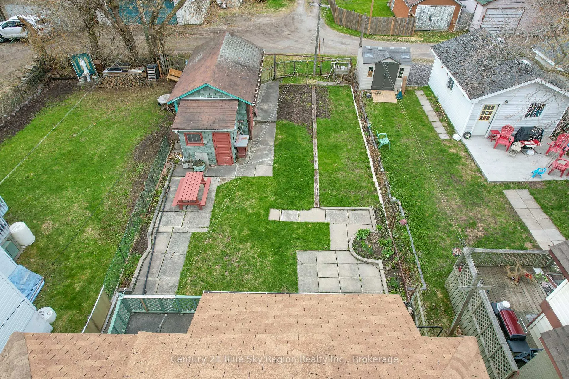Photo 37 of 137 Second Avenue E, North Bay, Central — HOMEH