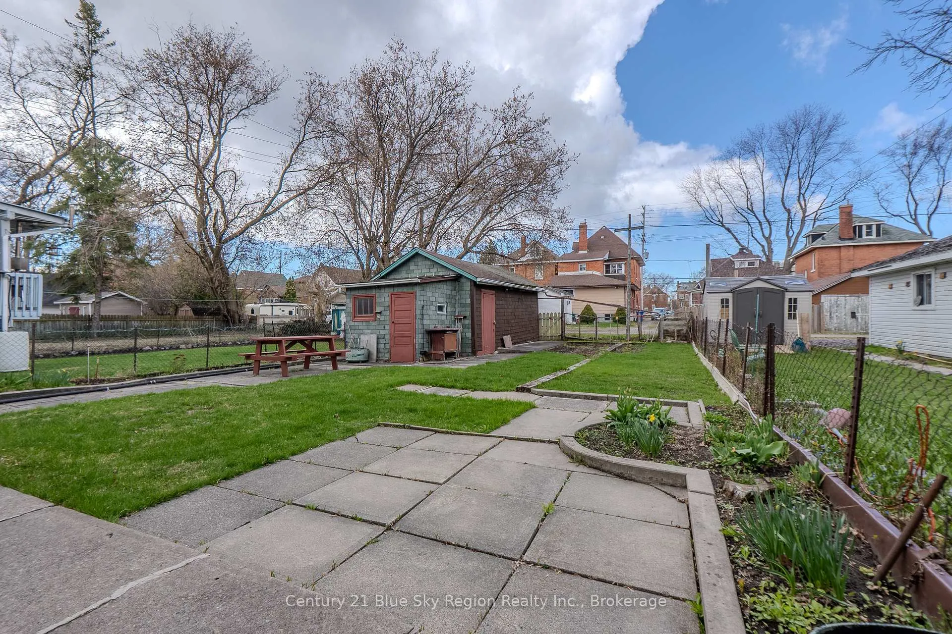 Photo 39 of 137 Second Avenue E, North Bay, Central — HOMEH