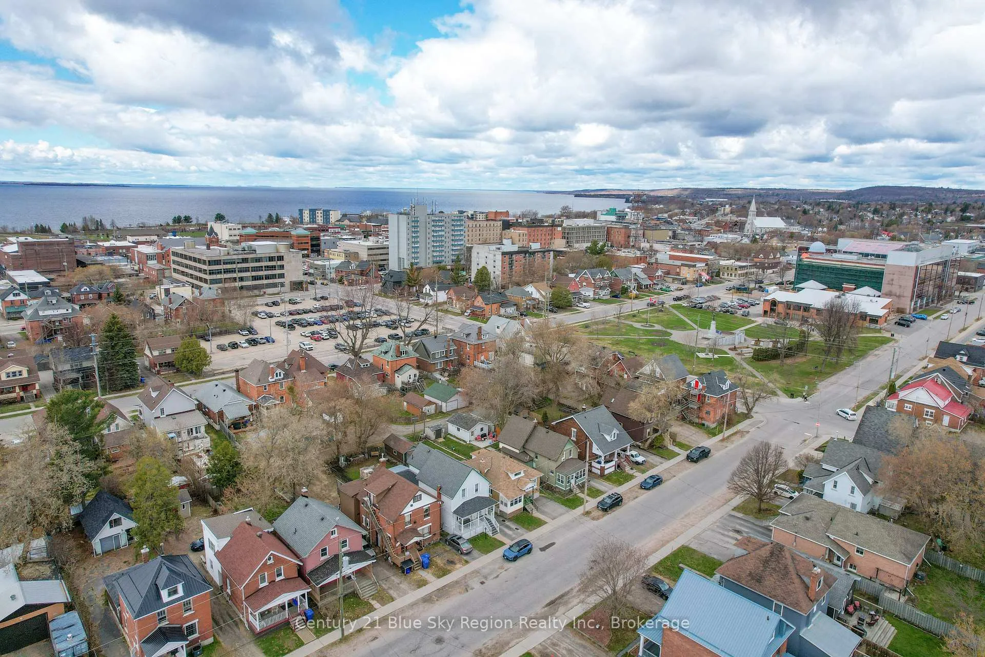 Photo 46 of 137 Second Avenue E, North Bay, Central — HOMEH