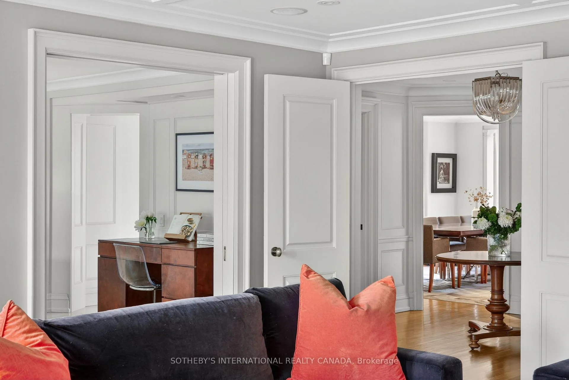 Photo 7 of 335 Cortleigh Boulevard, Toronto, Bedford Park-Nortown — HOMEH