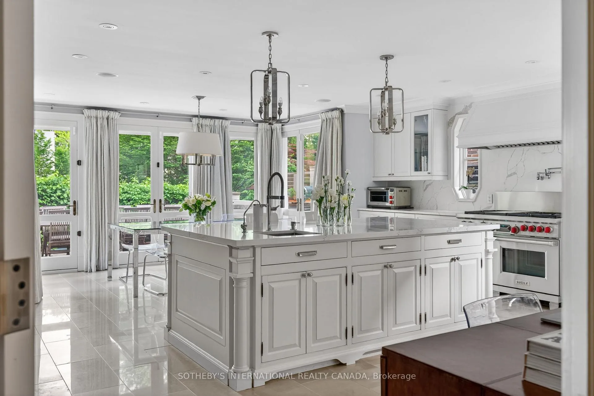 Photo 12 of 335 Cortleigh Boulevard, Toronto, Bedford Park-Nortown — HOMEH