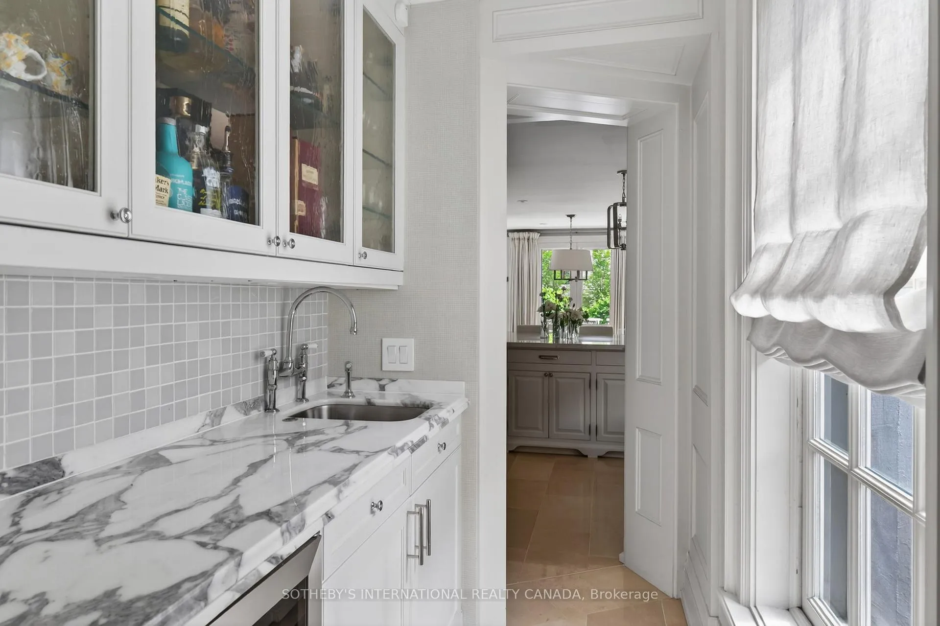 Photo 14 of 335 Cortleigh Boulevard, Toronto, Bedford Park-Nortown — HOMEH