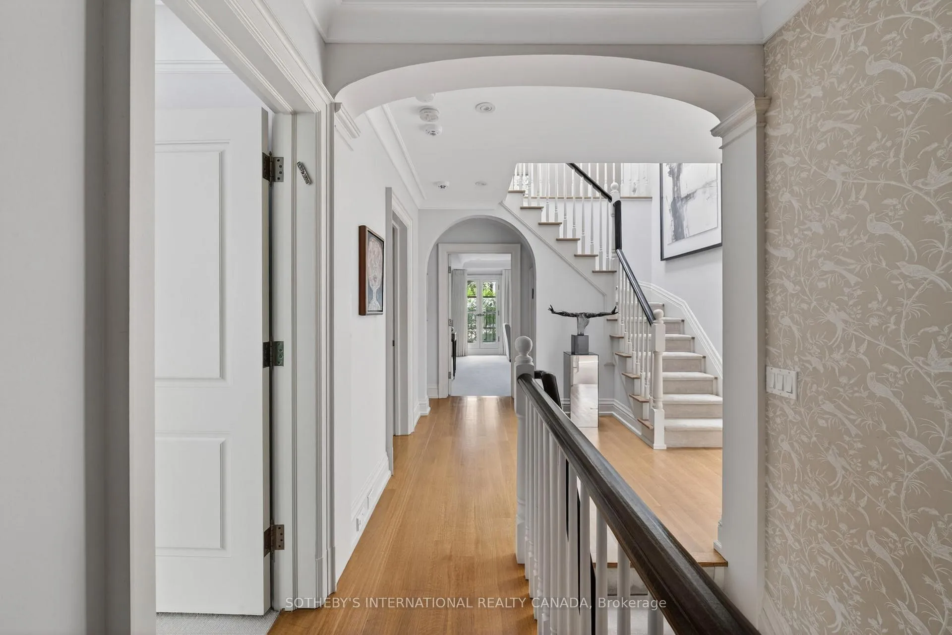 Photo 16 of 335 Cortleigh Boulevard, Toronto, Bedford Park-Nortown — HOMEH