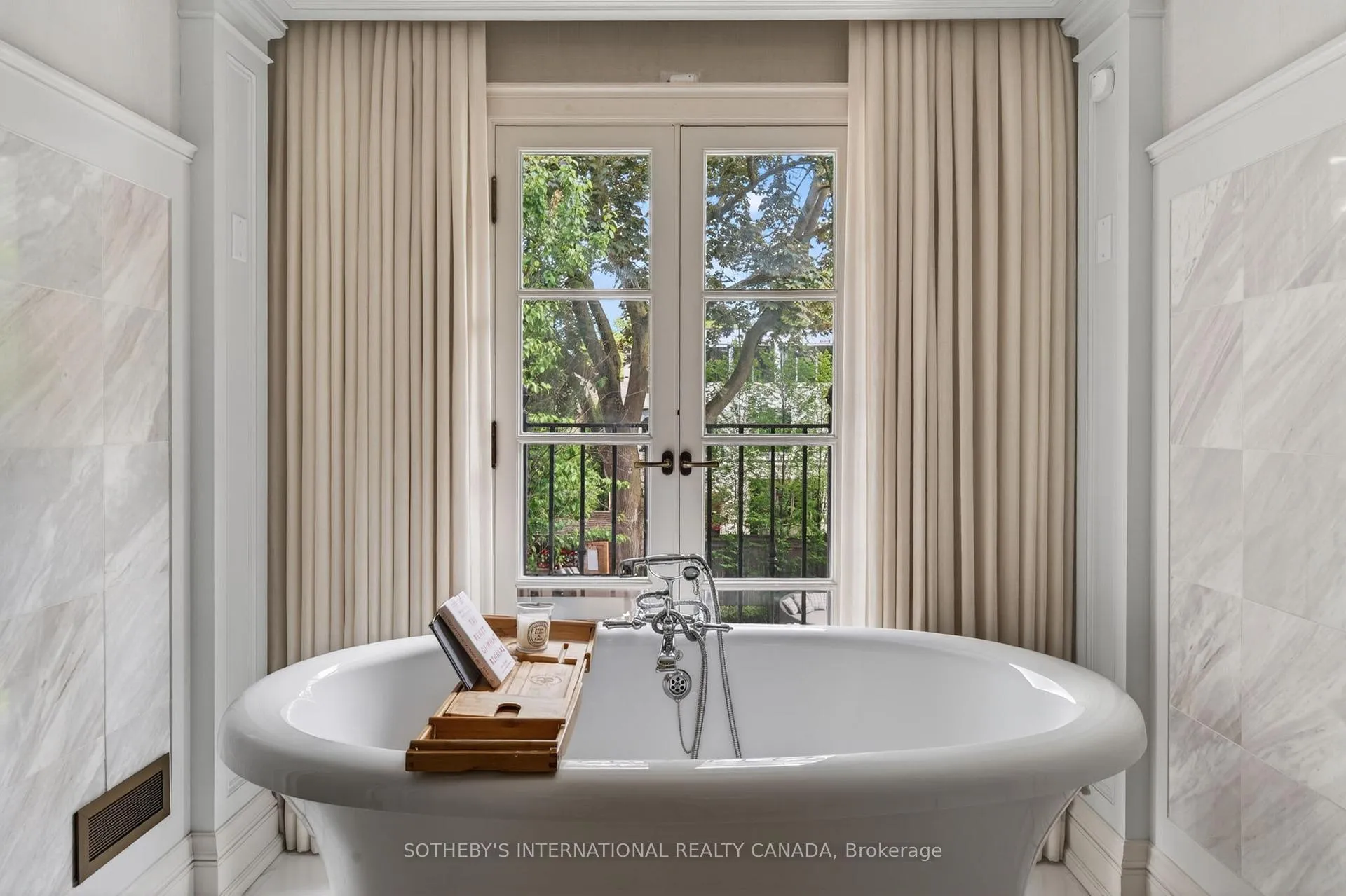 Photo 20 of 335 Cortleigh Boulevard, Toronto, Bedford Park-Nortown — HOMEH
