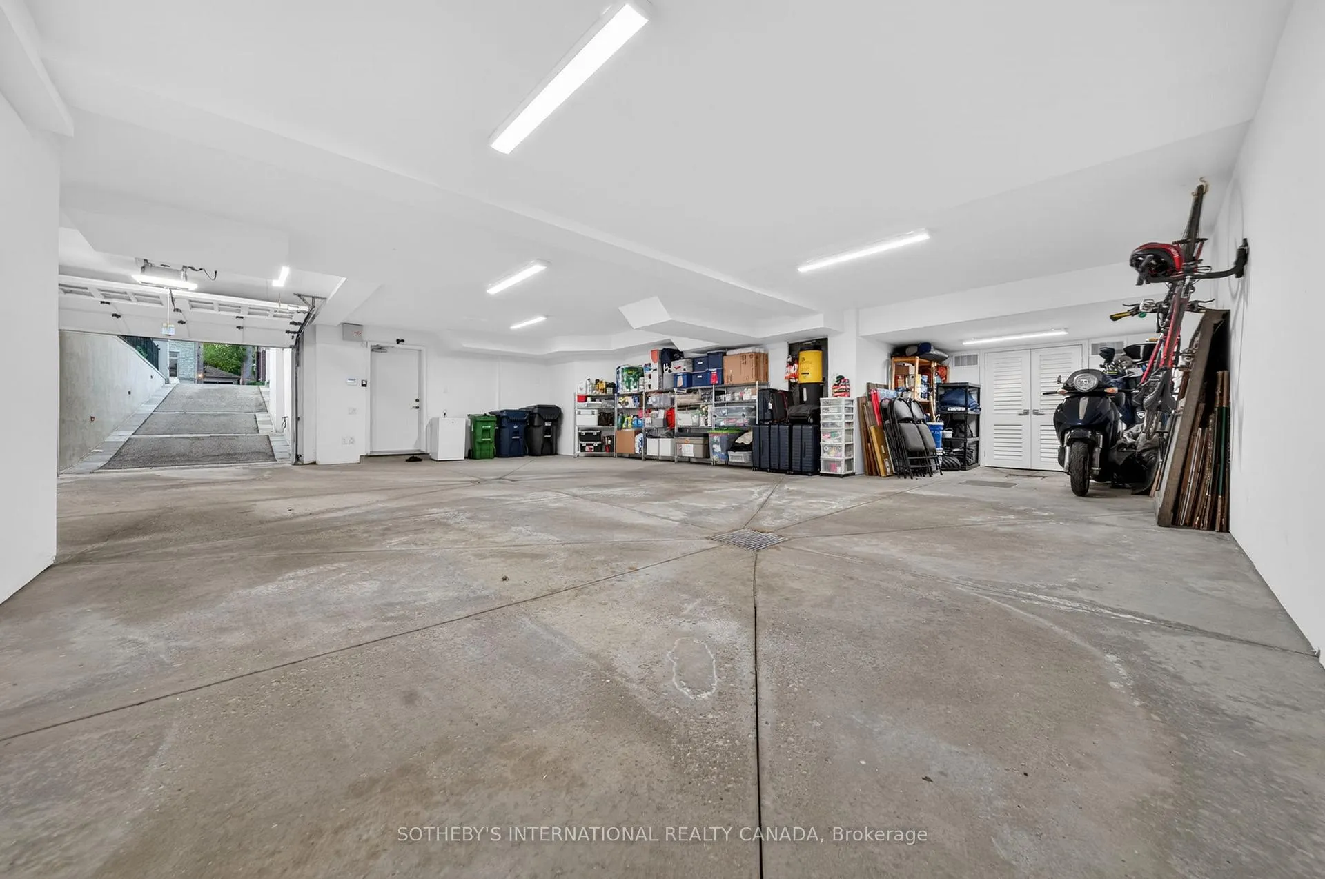 Photo 39 of 335 Cortleigh Boulevard, Toronto, Bedford Park-Nortown — HOMEH