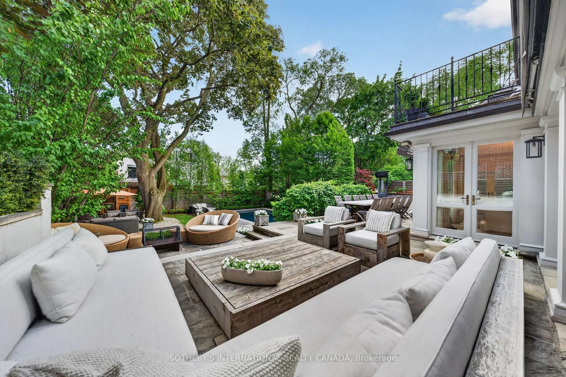 Photo 46 of 335 Cortleigh Boulevard, Toronto, Bedford Park-Nortown — HOMEH