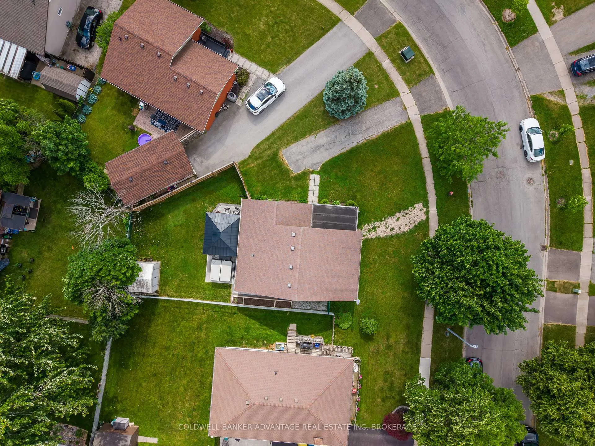 Photo 5 of 25 Newleaf Crescent, Welland, N. Welland — HOMEH
