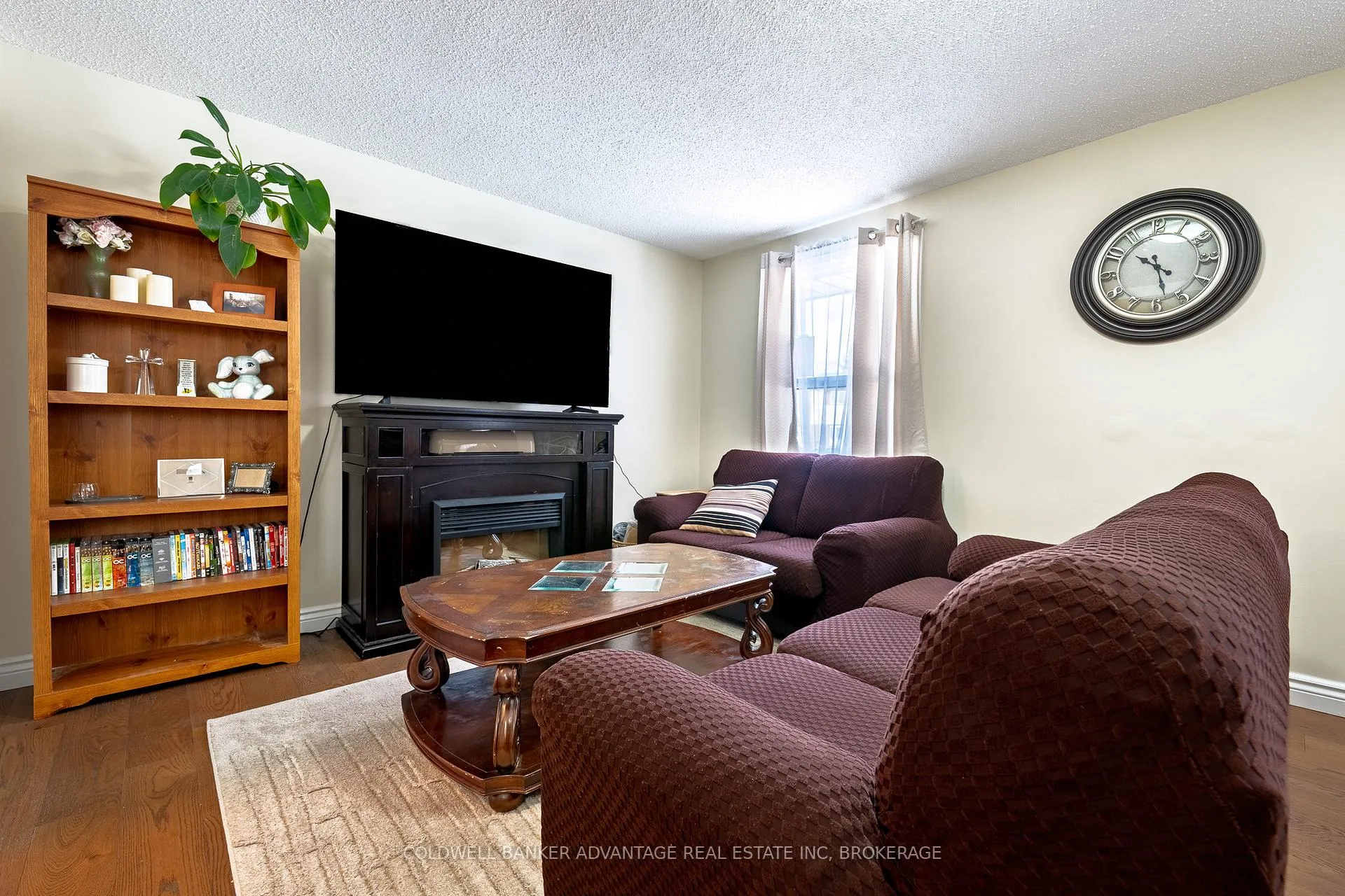 Photo 15 of 25 Newleaf Crescent, Welland, N. Welland — HOMEH