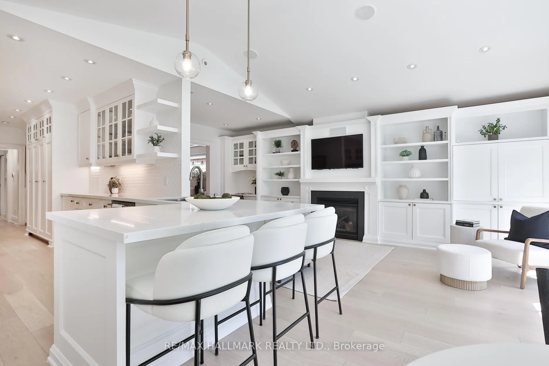 Photo 17 of 73 Elwood Boulevard, Toronto, Lawrence Park South — HOMEH